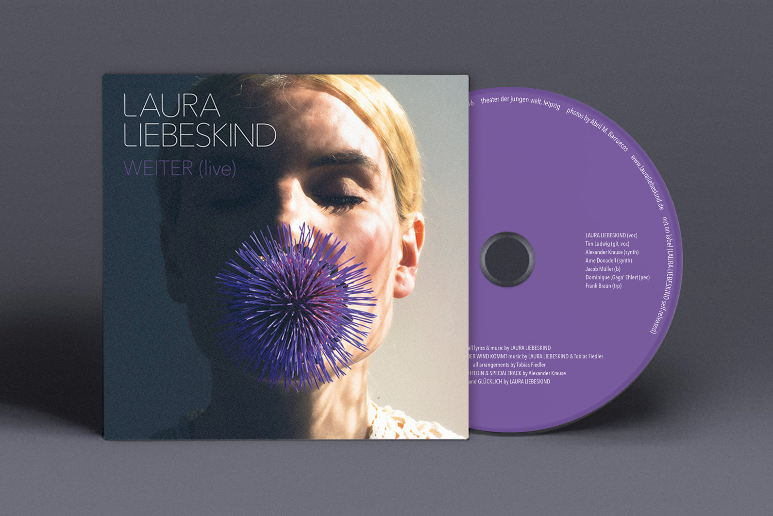 w_001-disk-cd-cover-presentation-brand-music-mock-up-psd
